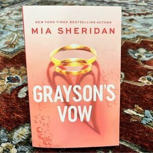 Grayson’s Vow by Mia Sheridan Book